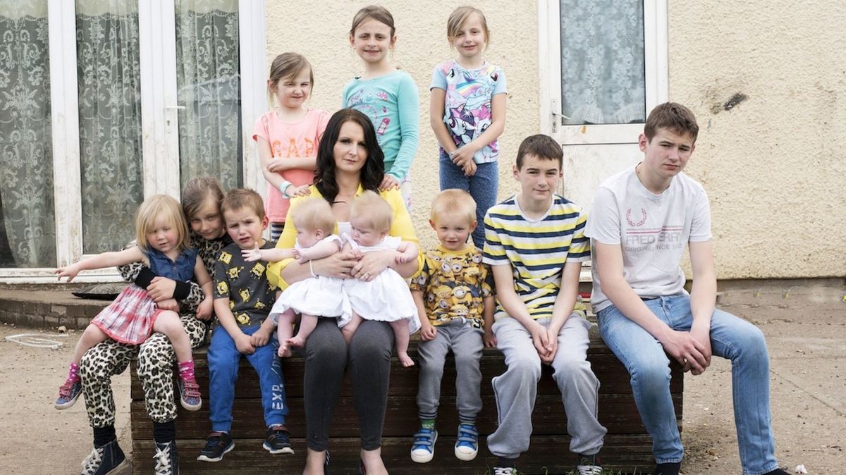 Maman de 13 enfants, voici combien elle touche en allocation familiale, hallucinant !