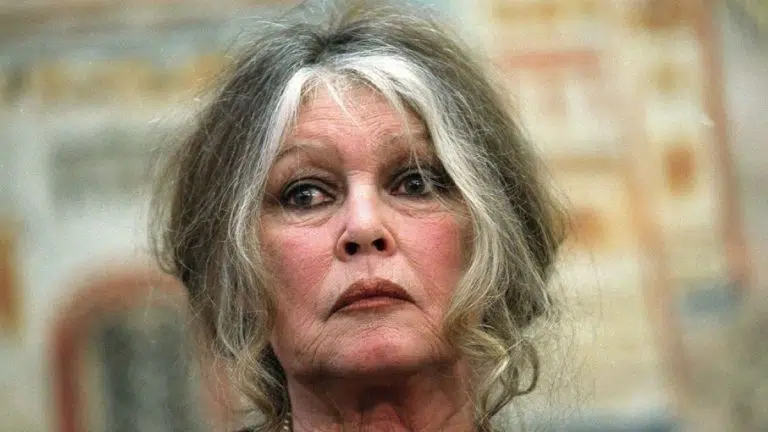 Brigitte Bardot : voici pourquoi elle n’a pas voulu s’occuper de son fils et l’a laissé à son ex