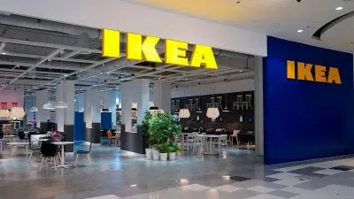 Ikea : ce bureau à moins de 50€ est top pour les petites pièces, vous allez l’adorer