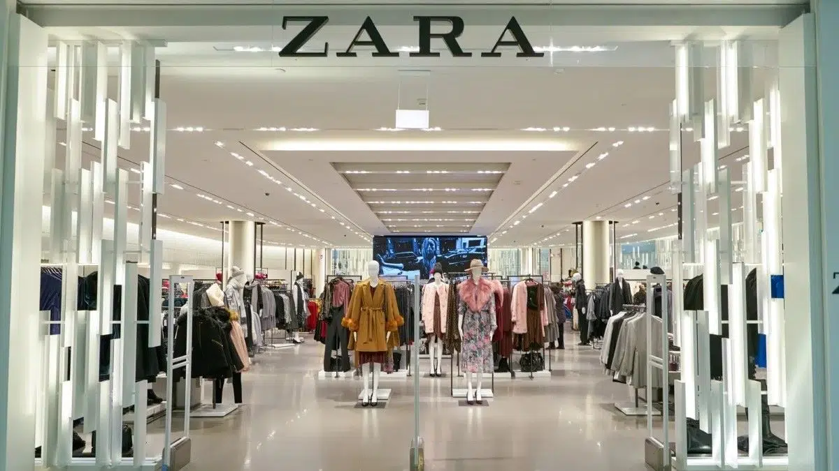 Zara : ce superbe manteau à col roulé fait craquer toutes les femmes !