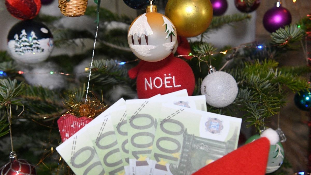 Prime de Noël : allez-vous bénéficier de cette aide surprise de 500 euros ? On fait le point